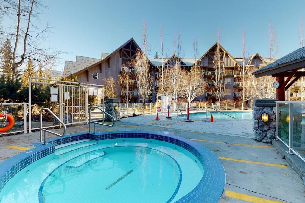 Aspens By Wb Vacation Rentals Whistler Exterior photo